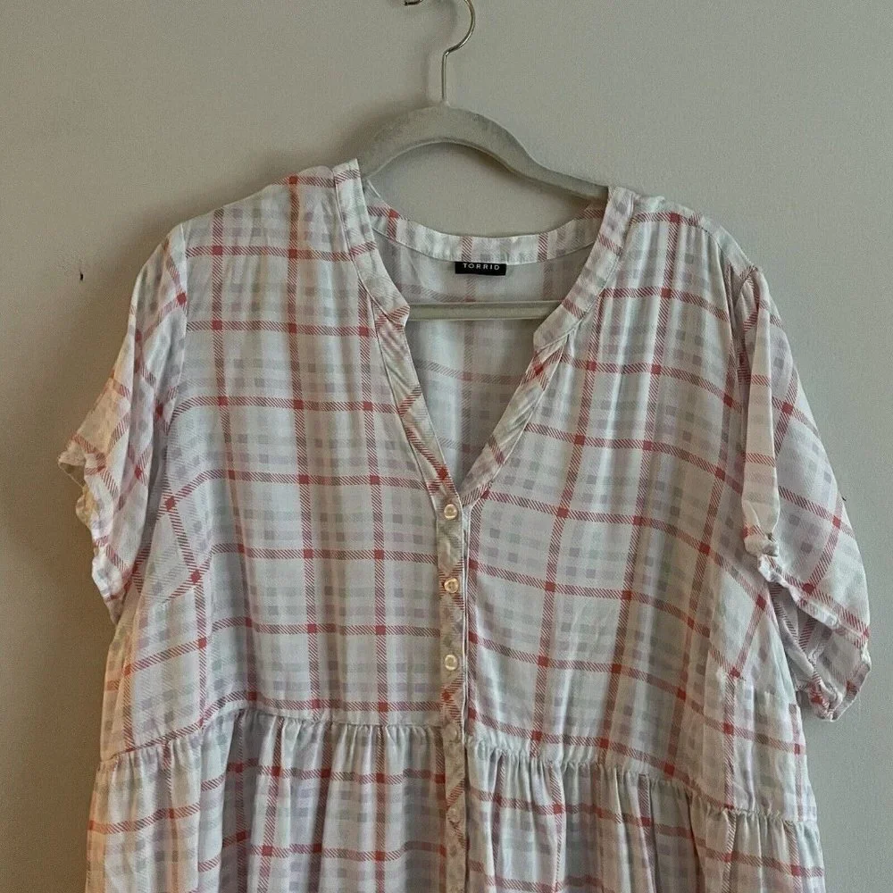 Torrid Women 2X White Multi Plaid Split Neck Babydoll Challis Button-Front Top - Picture 5 of 10